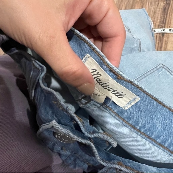 Madewell High-Rise Denim Shorts in Posey Wash - Picture 10 of 12